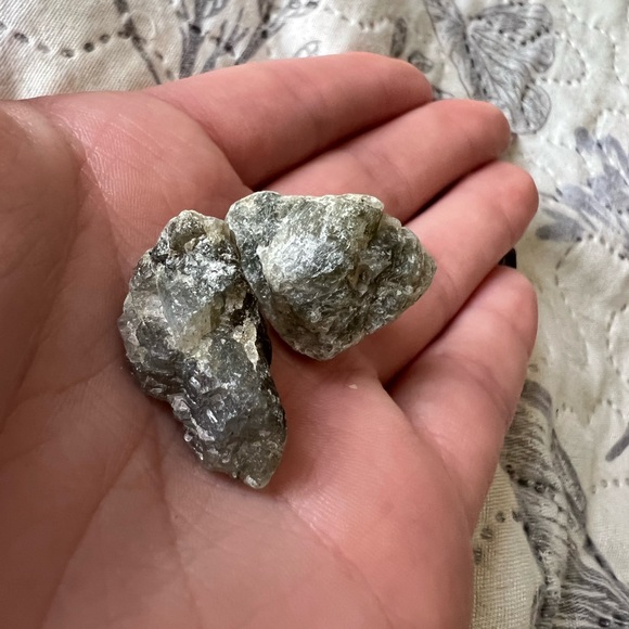 Labradorite - Picture 3 of 4